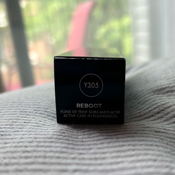 REBOOT
ACTIVE CARE REVITALIZING FOUNDATION Y305 SOFT BEIGE - Picture 3 of 3